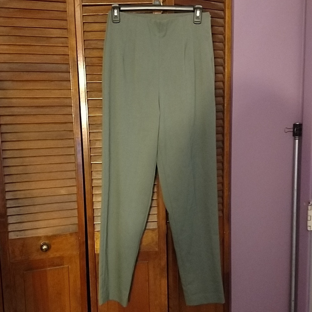 Woman's Dressbarn slacks